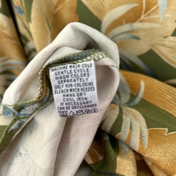 Tommy Bahama 100% Silk Hawaiian Tropical Button Down Shirt Size XL - Picture 5 of 8